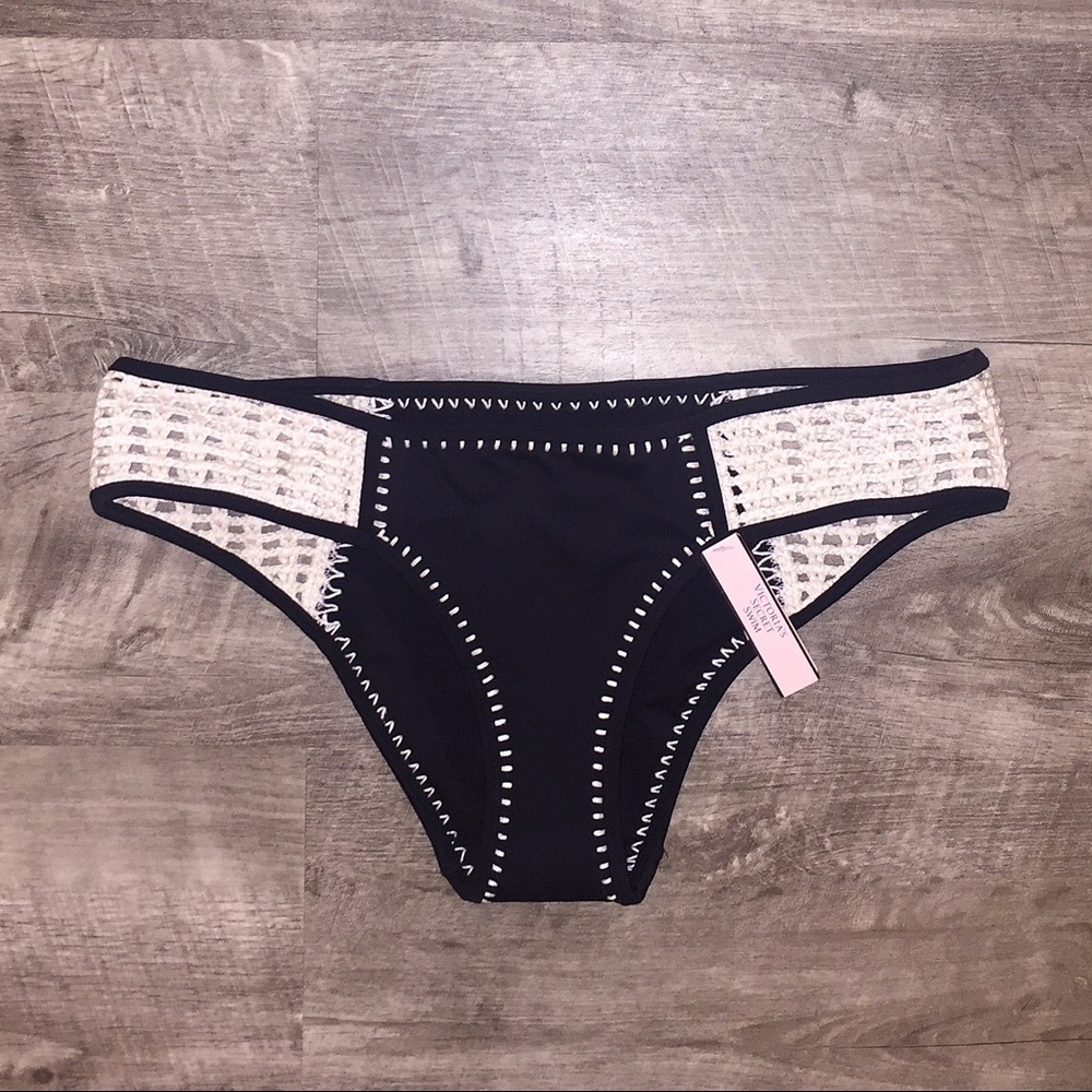 🔥MOVING SALE📦 🆕VS Surf Bikini Bottoms